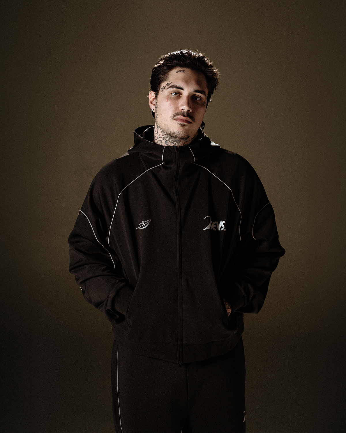 Black Sevs Tech™ Jacket [CROPPED]